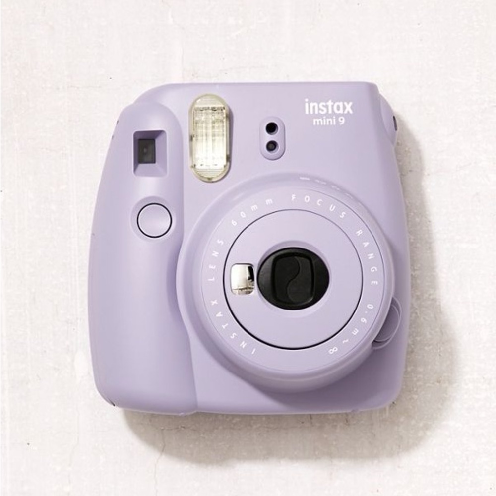 Fujifilm Instax Polaroid Mini 9 Camera in Light Purple